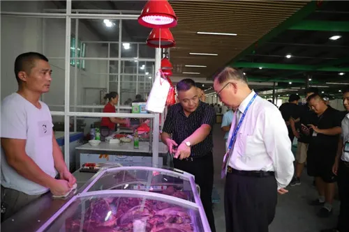 品种丰富、环境优良,隆力奇农贸市场开业