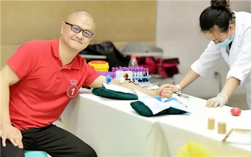 完美百城千店万人献血 | 你的一次,他的一生