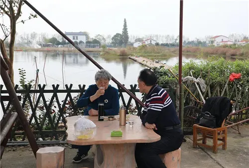 绿之韵集团党委走进湘阴,开展慰问老党员活动