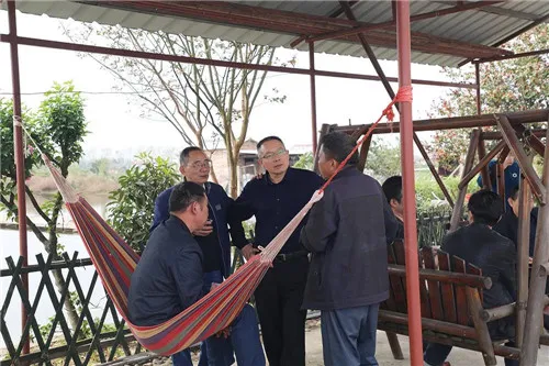 绿之韵集团党委走进湘阴,开展慰问老党员活动