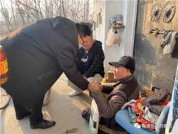 福瑞达生物科技党支部走访“双报到”社区困难党员